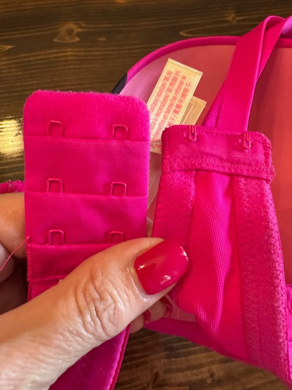 Victoria's Secret Hot Pink Graphic Wear‎ Everywhere Push-Up Bra 36DD